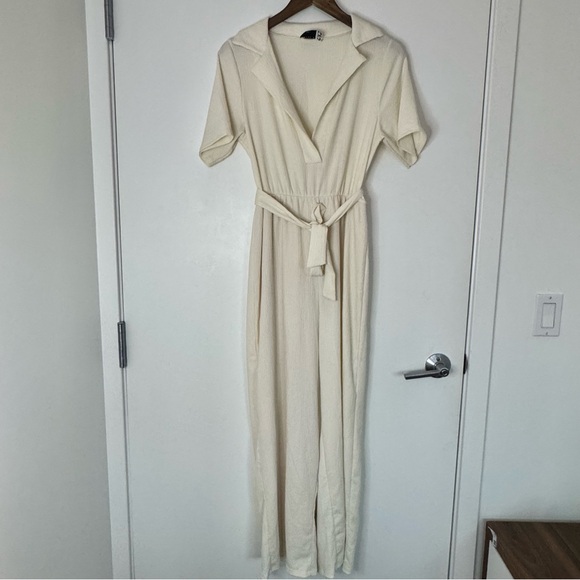 ASOS Pants - Size 4 Small ASOS Design White Cream Lined Minimalist Jumpsuit with Belt Tie
